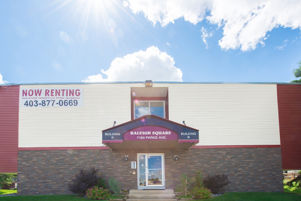 Raleigh Square Apartments