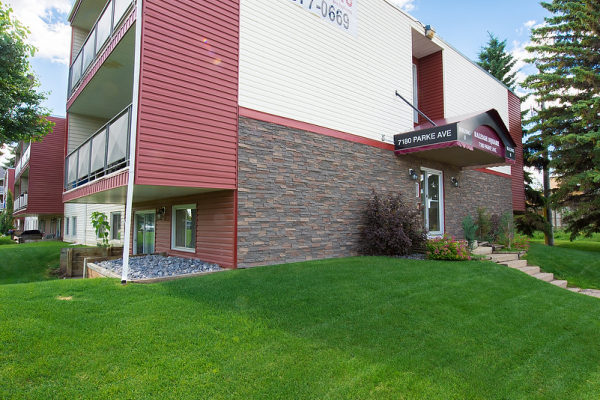 Raleigh Square Apartments