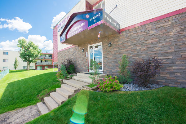 Raleigh Square Apartments